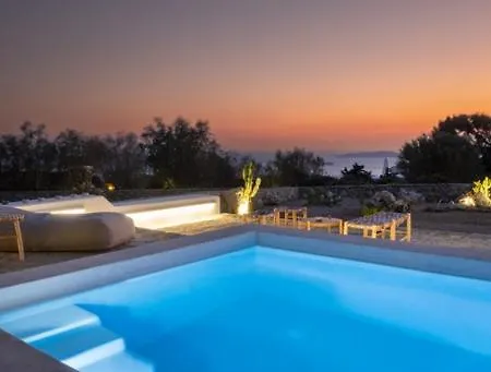 Saint L Heated Pool Sunset Villa- Three Bedrooms Вилла Псароу
